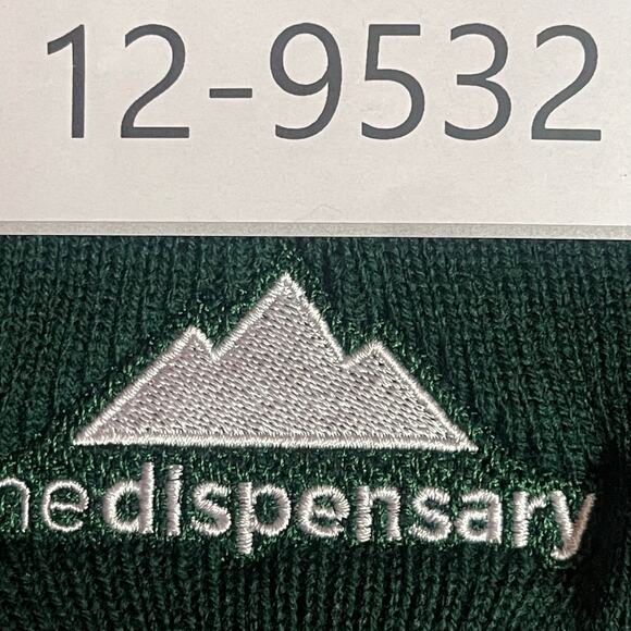 The Dispensary Hat Mens One Size Green Skull Cap Embroidered Cuffed Beanie NEW - Picture 7 of 7